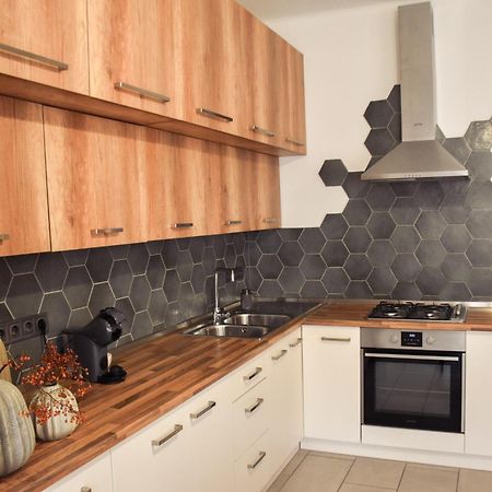 Foter Apartman Kiskunhalas Bagian luar foto